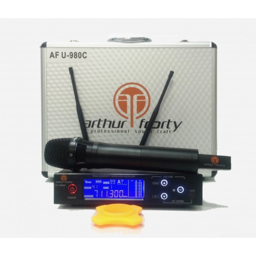 С одним микрофоном Arthur Forty U-980C