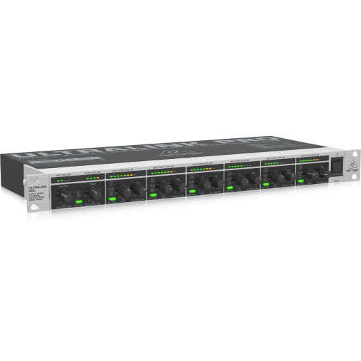 Аналоговый микшер BEHRINGER MX882