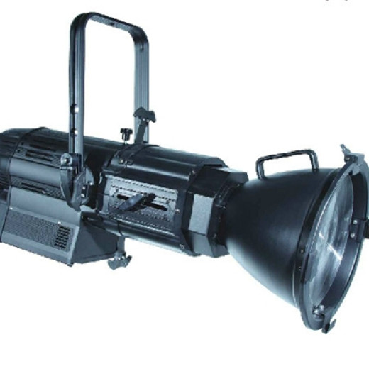 Proton Lighting PL-LED Profile 8° театральный прожектор