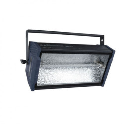 SHOWTEC TITAN STROBE BLAZE
