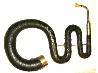 Необычные и странные музыкальные инструменты - Змей (Serpent).