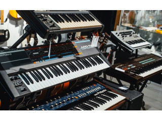 ЧТО ВЫБРАТЬ: MIDI КЛАВИАТУРА ИЛИ СИНТЕЗАТОР?